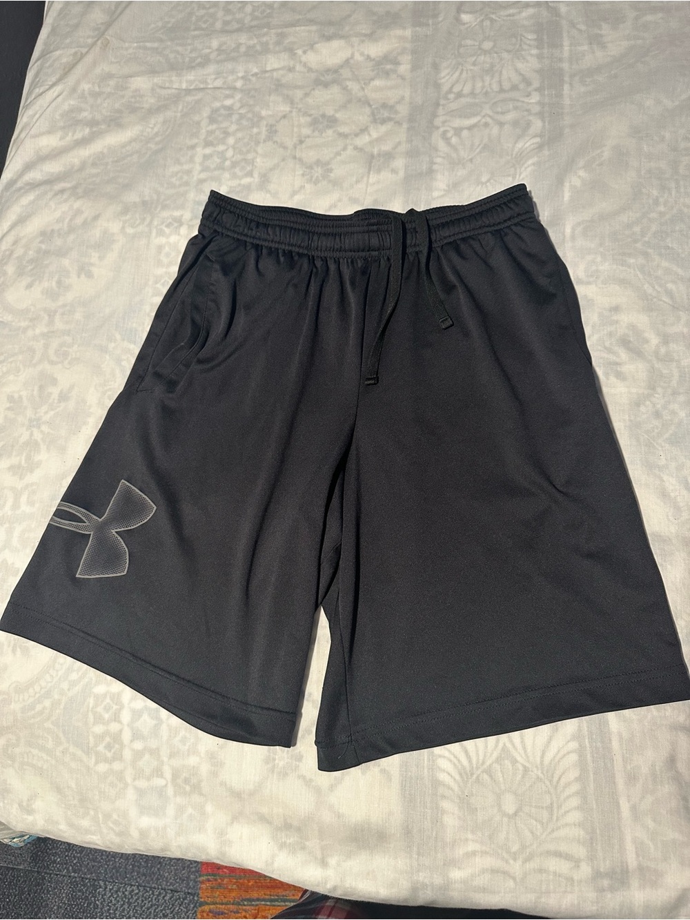 Under Armour Men’s Black Performance Training Shorts size M